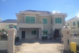 Double Storey Detached House in Menglait